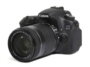 Lustrzanka Canon 60D + ob. 18-135 IS
